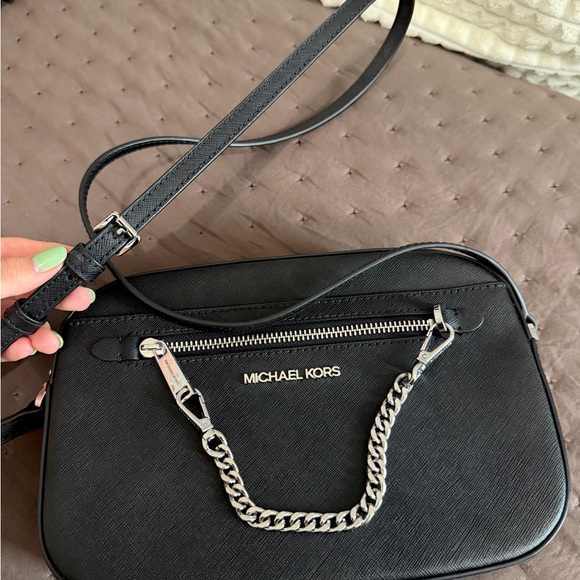 MICHAEL KORS JET SET WITH ZIP POCKET CHAIN - Picture 5 of 7